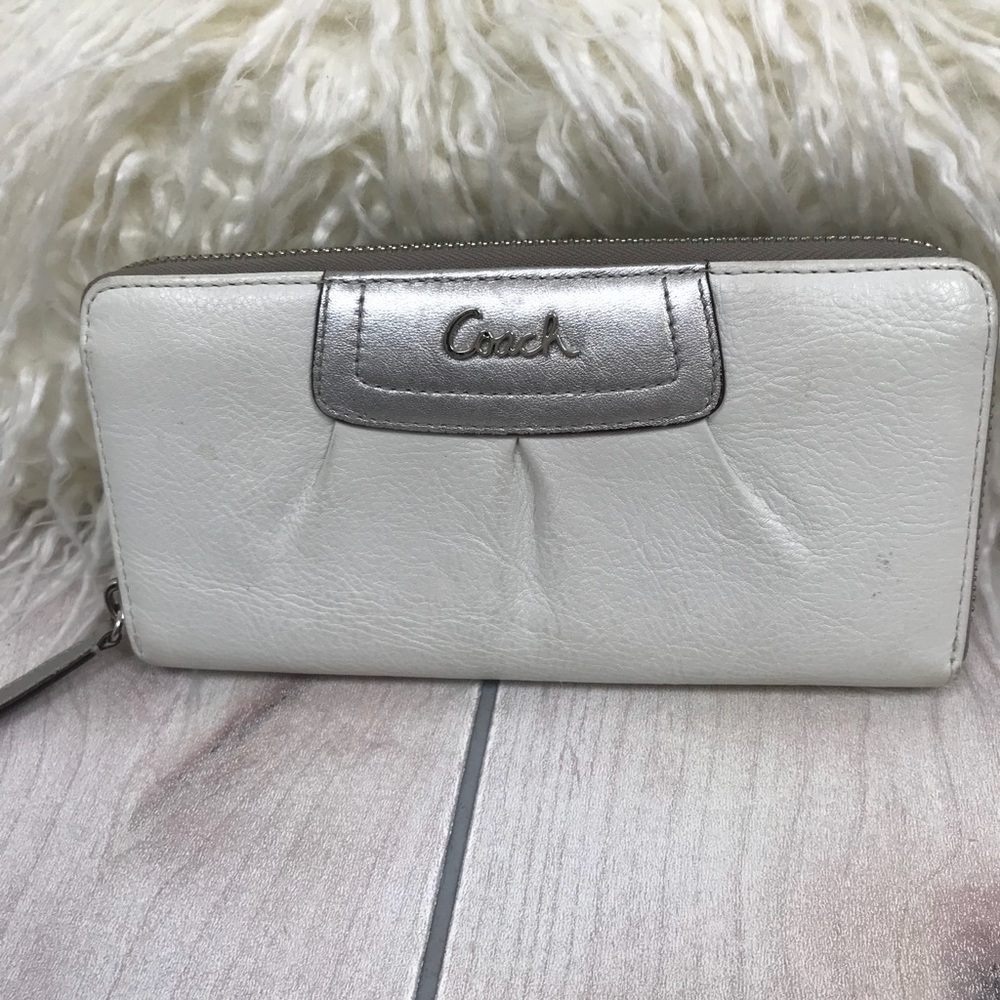 Coach White and Silver Wallet